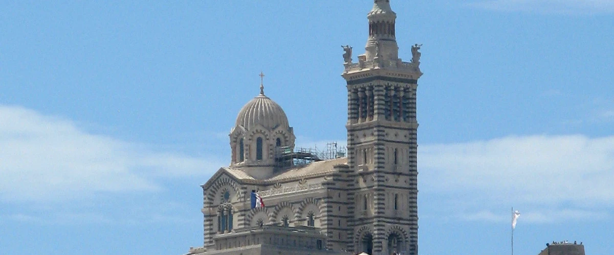 Priviți apusul la Bazilica Notre-Dame de la Garde