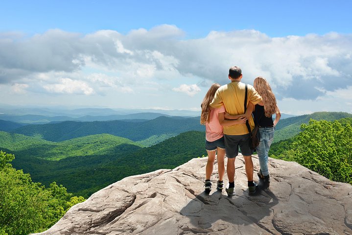 Take a Guided Tour of the best Blue Ridge Parkway Hikes and Waterfalls!