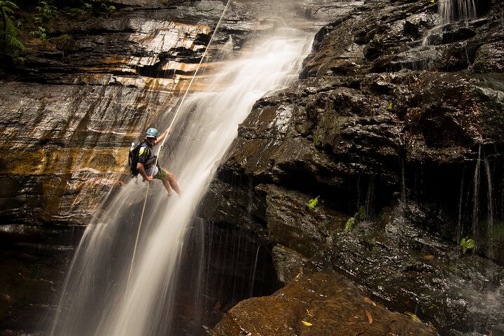 Abseiling in Empress Canyon, Blue Mountains 