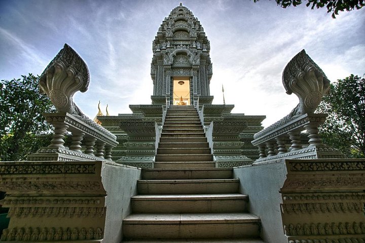 Silver Pagoda 