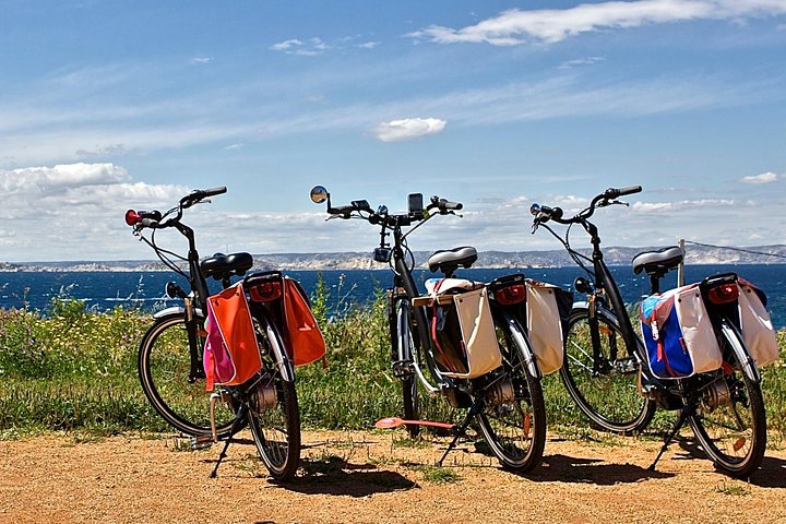 Ebike coastline from Marseille