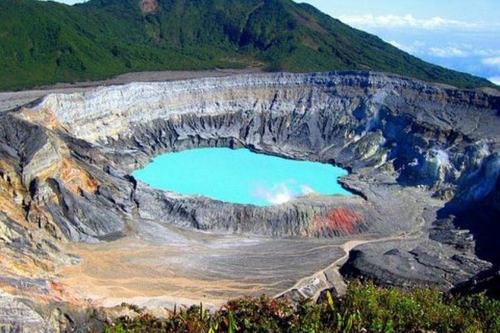 Poas Volcano, National Park.