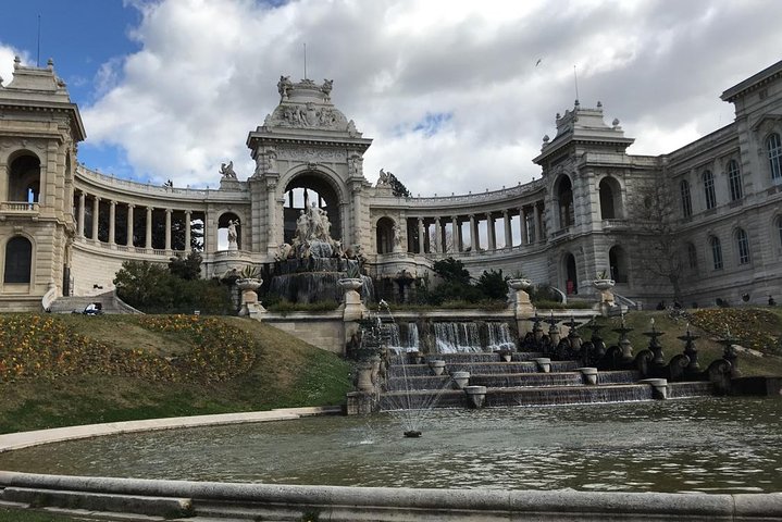 Longchamp Palace
