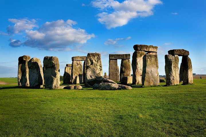 Independent Stonehenge and Bath Afternoon Tour from London