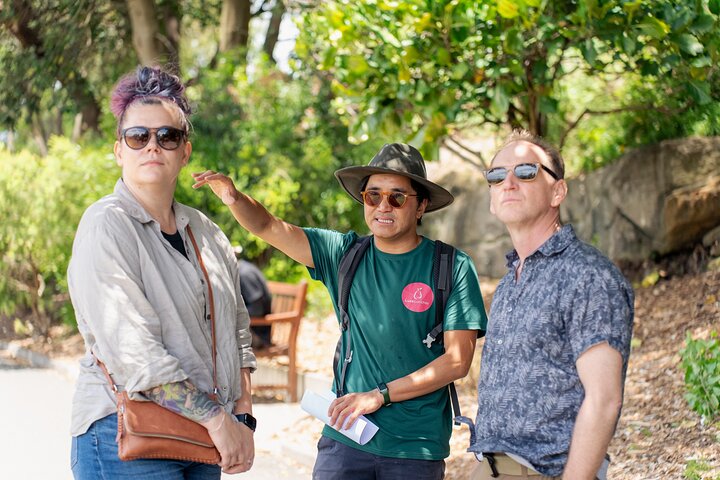 1 Australian Food Guy Leading a Private Walking Tours Sydney