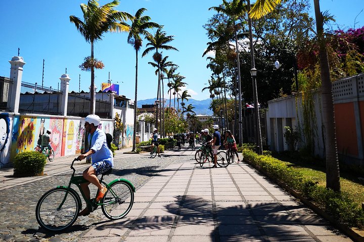 Street aet & bikes