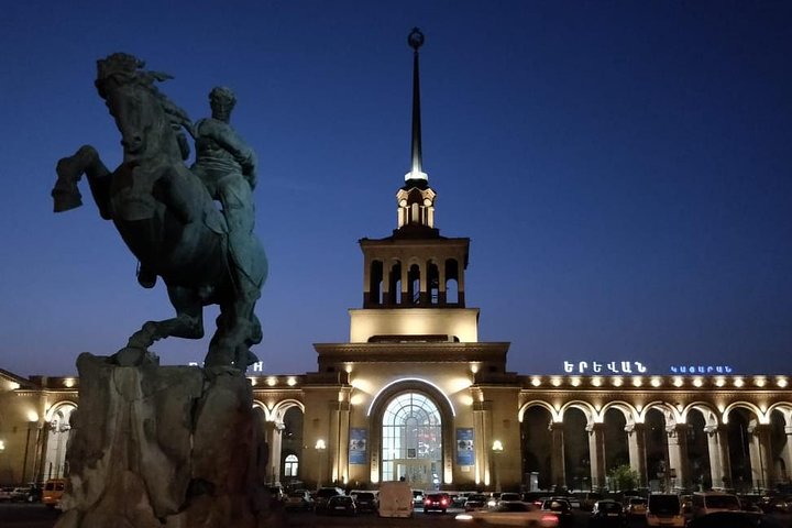 Central train station and the statue os David of Sasoun