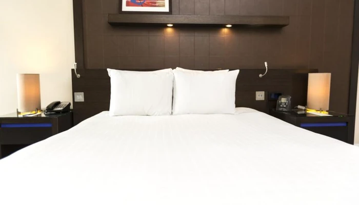 Hilton London Canary Wharf Hotel 4* by Perfect Tour