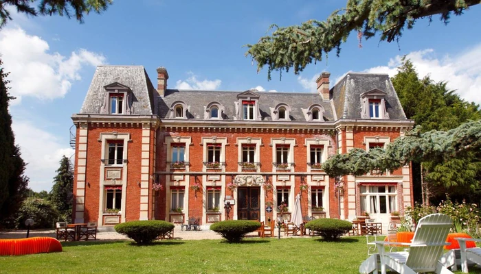 Château Corneille 3* by Perfect Tour