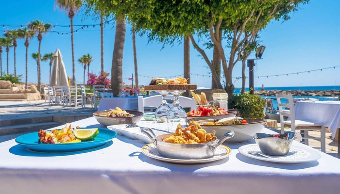 Vacanta de 1 Decembrie in Cipru - Coral Beach Hotel & Resort Cyprus 5* by Perfect Tour