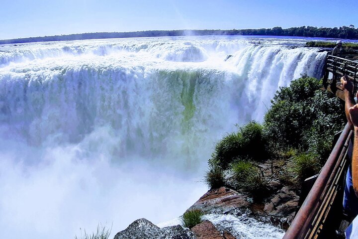 Top of the Devil's Throat, Falls on the Argentinian side