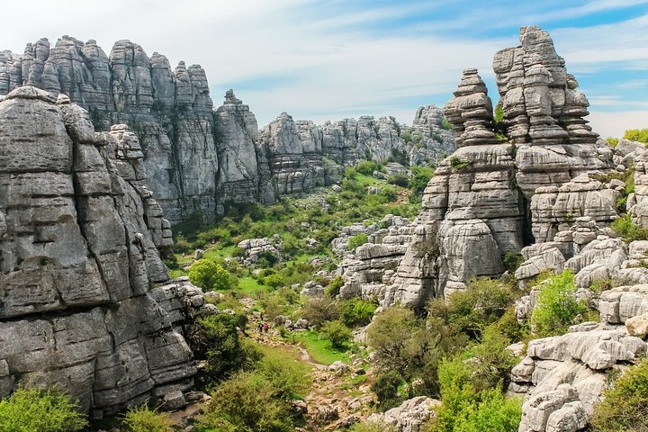 Torcal de Antequera hiking tour from Malaga by MALAGA ACTIVA TOURS.