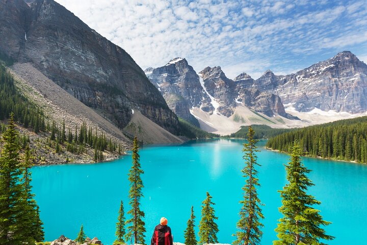 Moraine Lake-shuttle/tour from Canmore and Banff