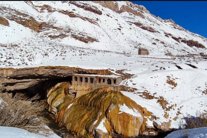 A unique experience of connection with nature in the beautiful Puente del Inca