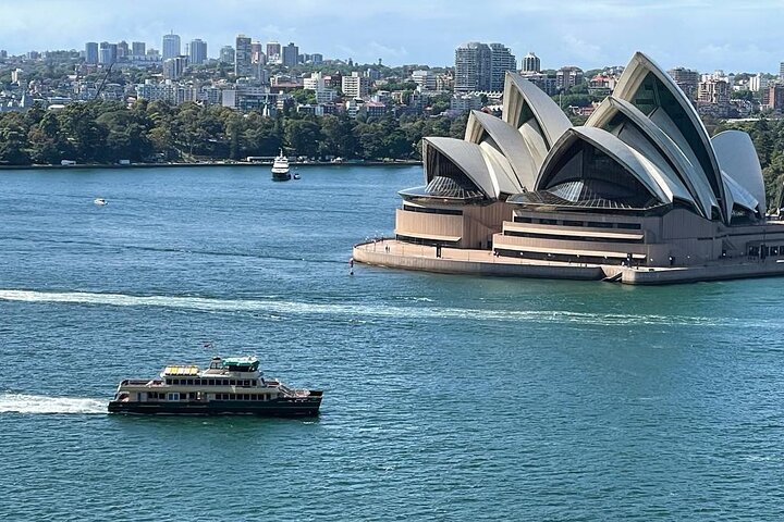 Sydney Harbour - Opera House