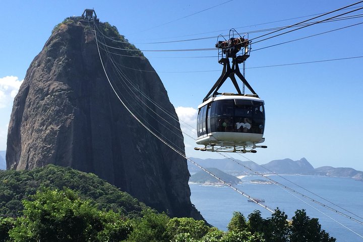 Sugar Loaf Mountain with cable car