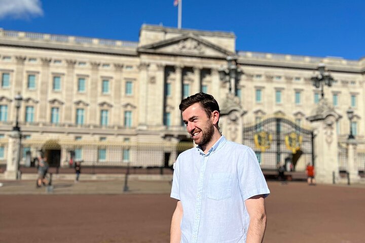 Buckingham Palace on a sunny day