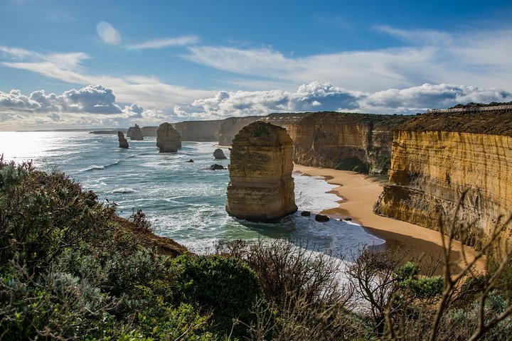 Discover incredible views of the 12 Apostles, Great Ocean Road Lookout. 