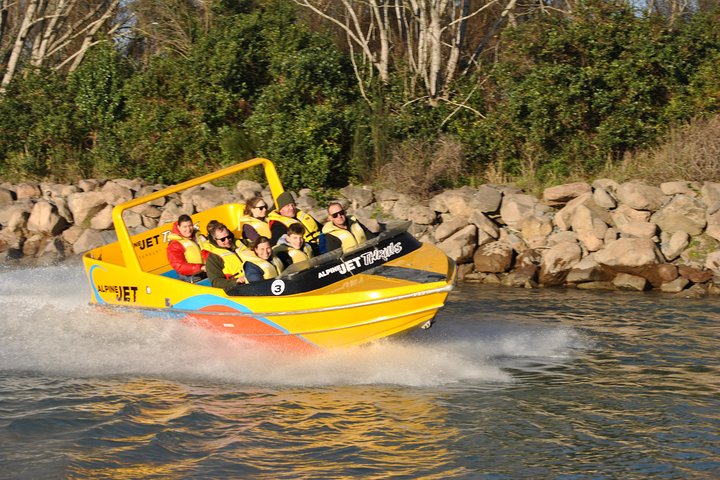 Jet-boating Waimak River