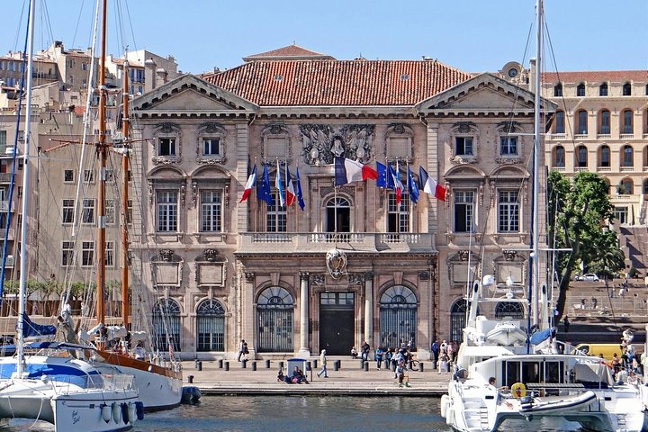 City Town Hall Marseille Vieux Port - meeting point of the tour