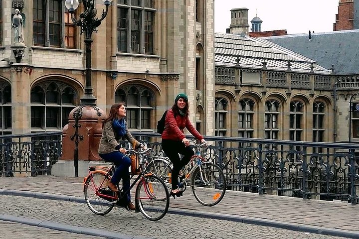 Our cycling food tour in Ghent brings you to many "tasty" places