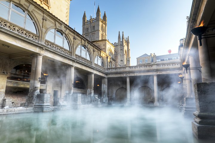 Roman Bath And Abbey.